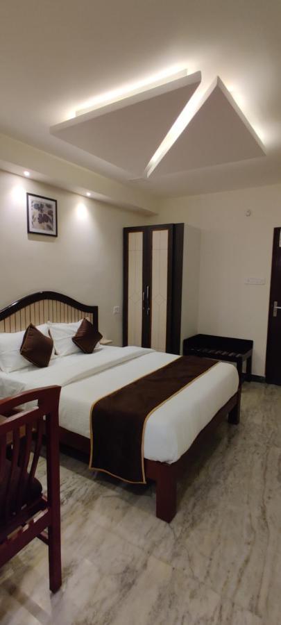 Rmc Travellers Inn Madras Buitenkant foto