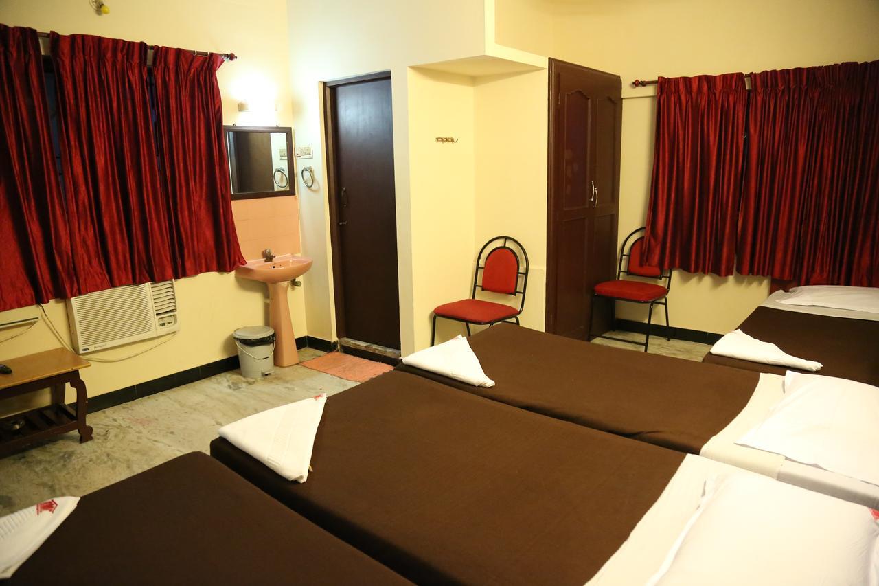 Rmc Travellers Inn Madras Buitenkant foto